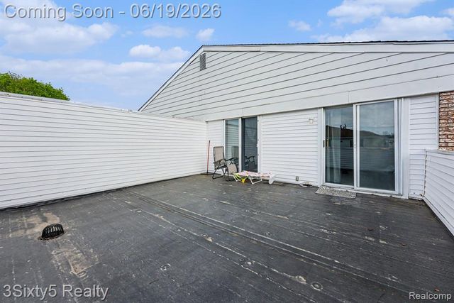 37592 Garden Court, Westland, MI 48185