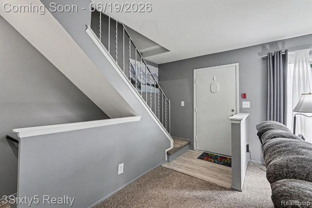 37592 Garden Court, Westland, MI 48185