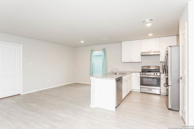9227 GRIFFITH RUN, Converse, TX 78109