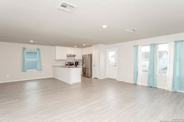 9227 GRIFFITH RUN, Converse, TX 78109