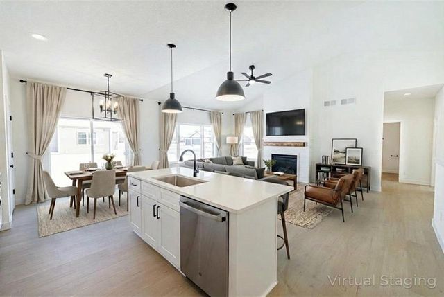 3740 N Woodbury Lane, Janesville, WI 53545