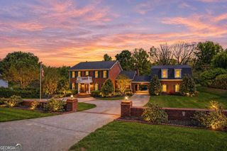 242 N Cloudland Road, Dahlonega, GA 30533