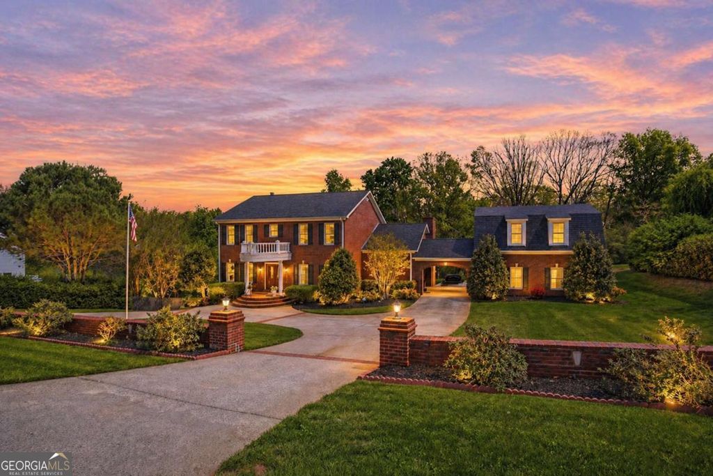 242 N Cloudland Road, Dahlonega, GA 30533