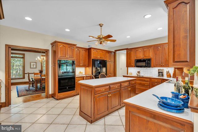 9 BRADFORD CT, Medford, NJ 08055