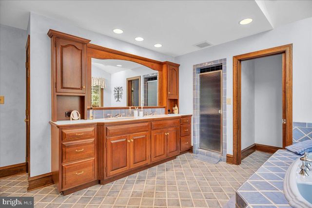 9 BRADFORD CT, Medford, NJ 08055