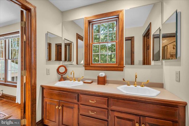 9 BRADFORD CT, Medford, NJ 08055