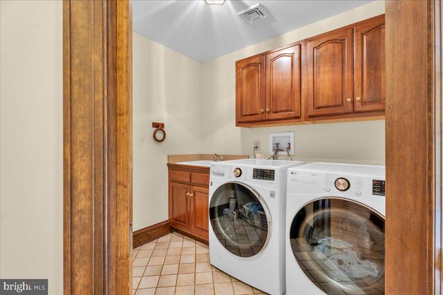9 BRADFORD CT, Medford, NJ 08055