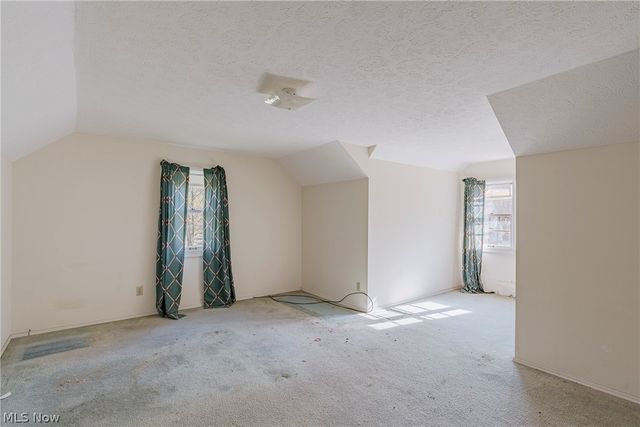 1004 Woodview Road, Cleveland Heights, OH 44121