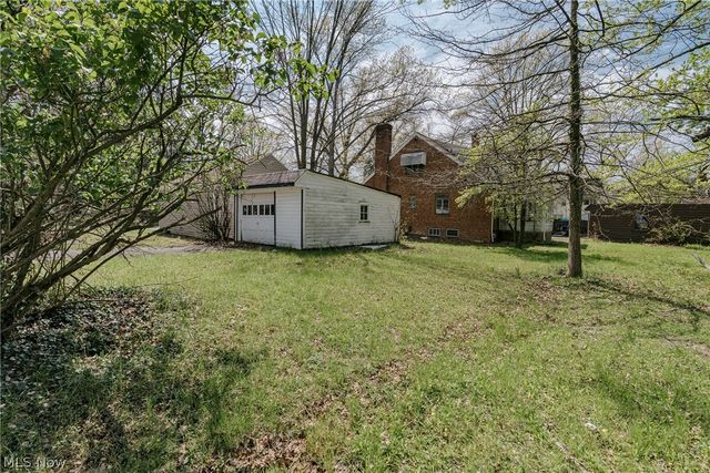 1004 Woodview Road, Cleveland Heights, OH 44121