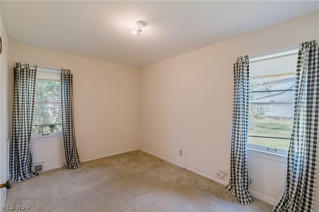 1004 Woodview Road, Cleveland Heights, OH 44121