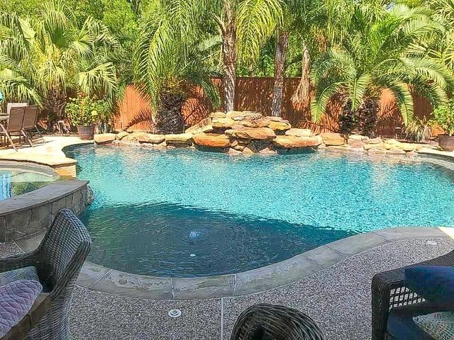 8611 Riverbend Canyon Lane, Houston, TX 77089