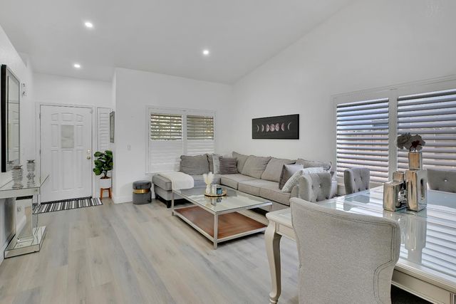 2024 Aaron Dr, Yuba City, CA 95993