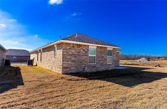 27113 E 109th Street S, Coweta, OK 74429