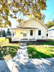 206 Fulton Drive, Des Moines, IA 50315