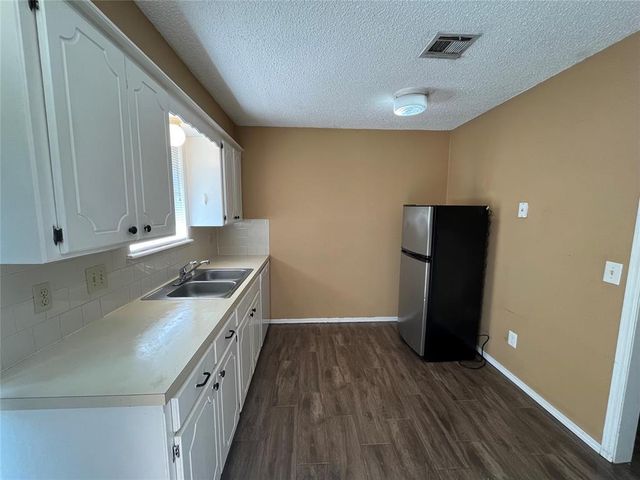 829 Russell Circle, Norman, OK 73071