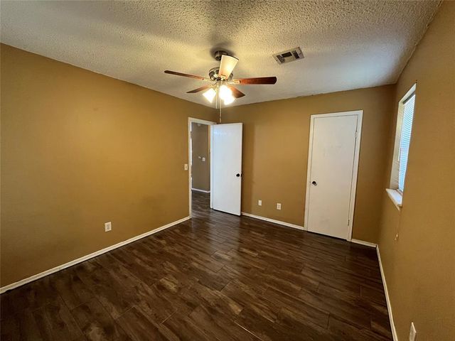 829 Russell Circle, Norman, OK 73071