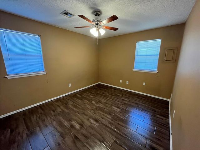 829 Russell Circle, Norman, OK 73071