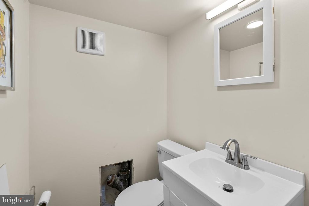 Image 22 of property listing at 218 CINDER RD, Lutherville Timonium, MD 21093