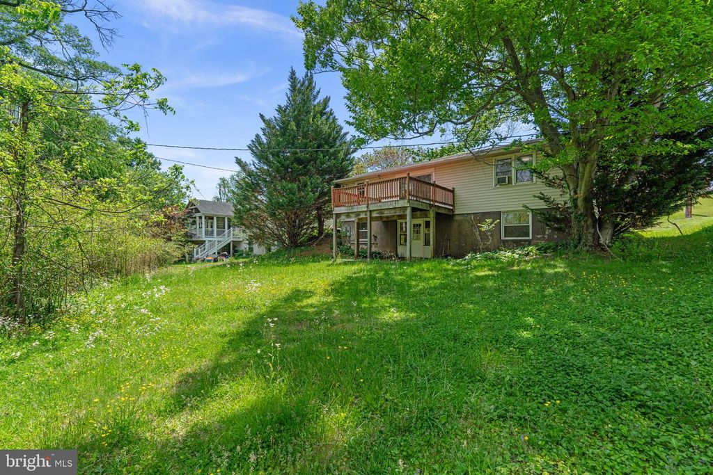 Image 29 of property listing at 218 CINDER RD, Lutherville Timonium, MD 21093