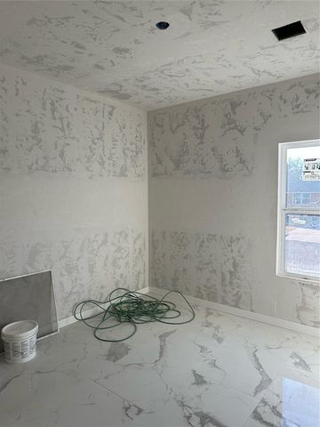 310 S Dallas Avenue, Moore, OK 73160