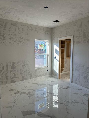 310 S Dallas Avenue, Moore, OK 73160