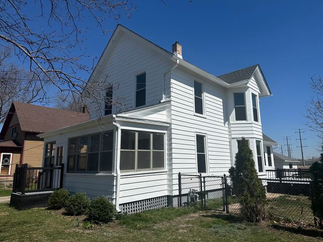 26 N Cannonball Trail, Bristol, IL 60512