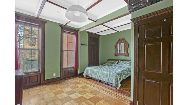 916 PUTNAM Avenue, New York City, NY 11221