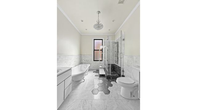 916 PUTNAM Avenue, New York City, NY 11221