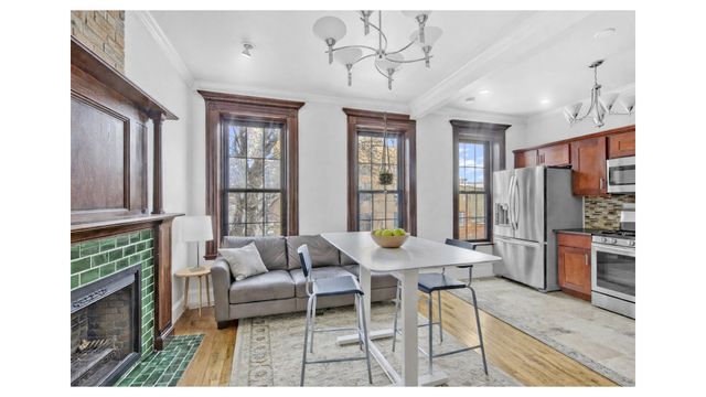 916 PUTNAM Avenue, New York City, NY 11221
