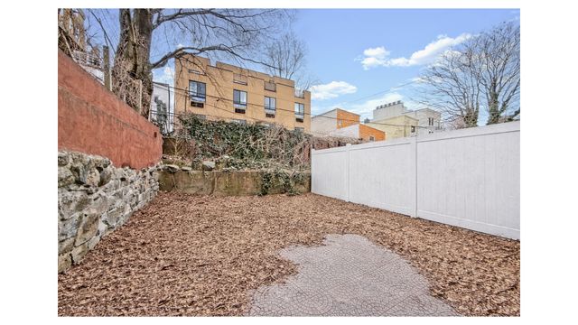 916 PUTNAM Avenue, New York City, NY 11221