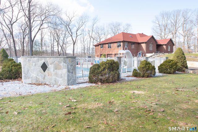 35 Golden Hill Lane, Shelton, CT 06484