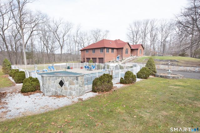 35 Golden Hill Lane, Shelton, CT 06484