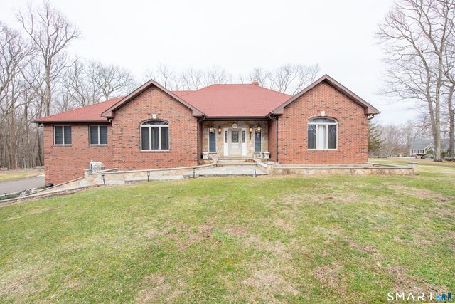 35 Golden Hill Lane, Shelton, CT 06484