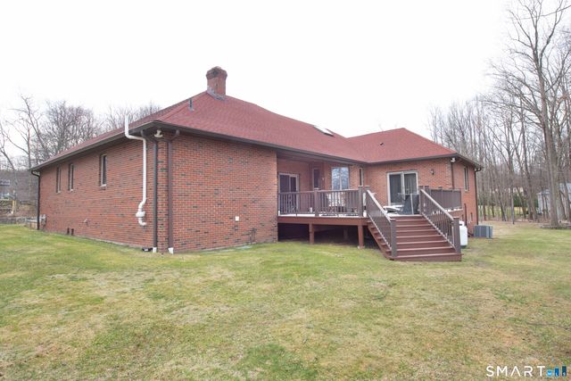 35 Golden Hill Lane, Shelton, CT 06484