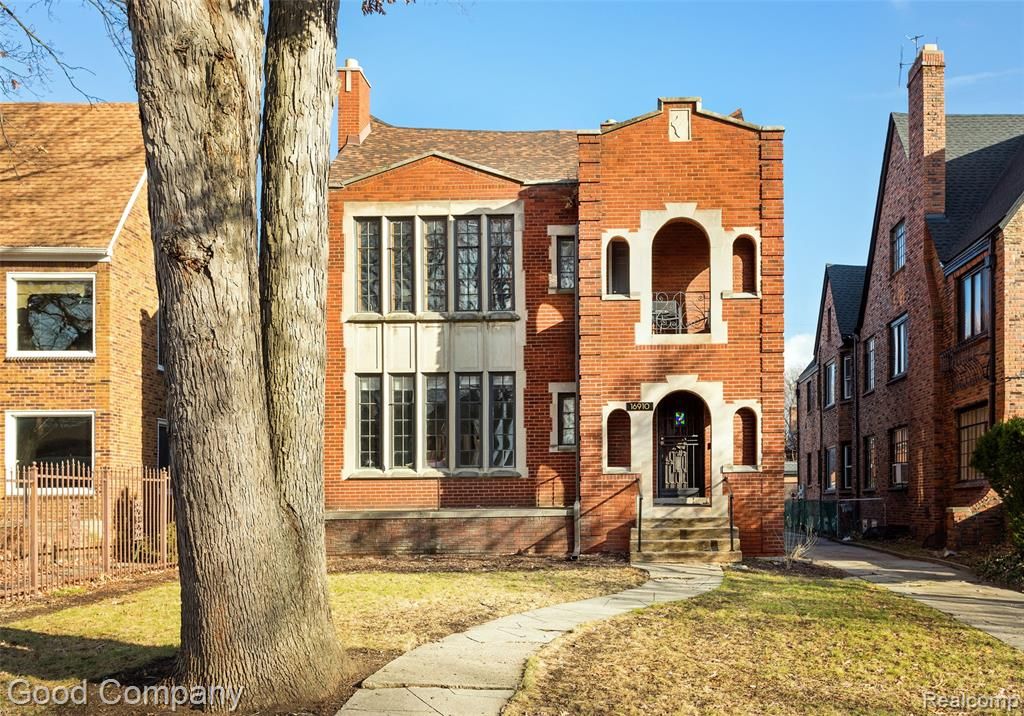 16910 La Salle Avenue, Detroit, MI 48221
