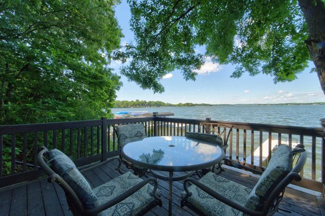 6126 Overlook Drive, Mcfarland, WI 53558