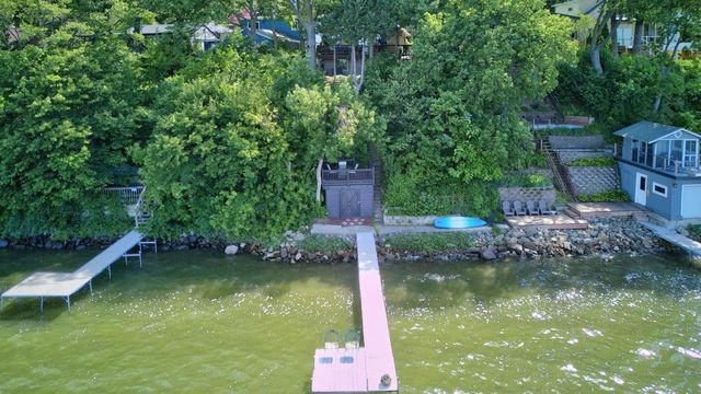 6126 Overlook Drive, Mcfarland, WI 53558