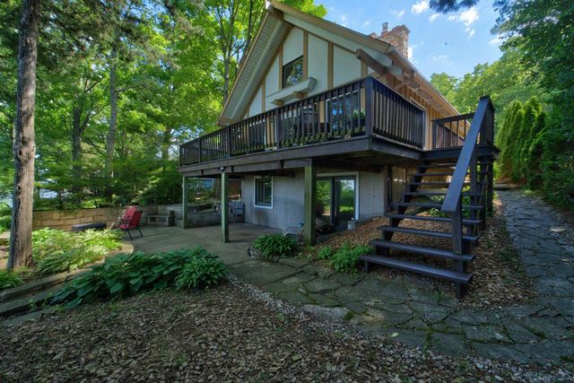 6126 Overlook Drive, Mcfarland, WI 53558