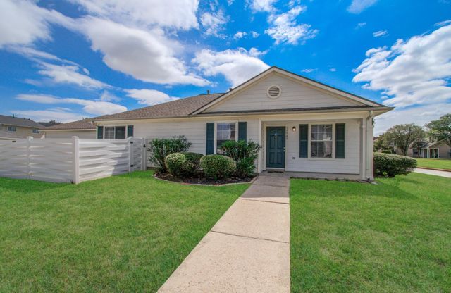 19547 Fletcher Way Drive, Houston, TX 77073