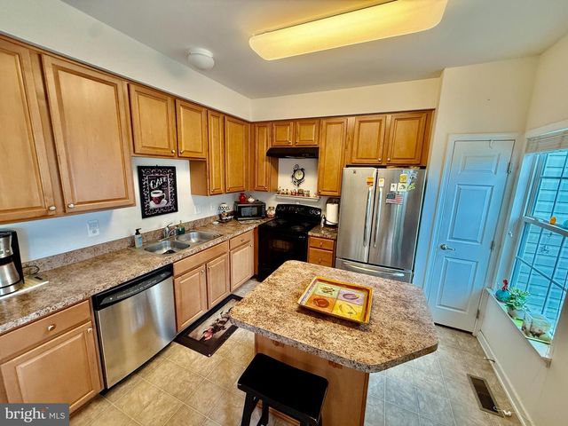 42963 SPYDER PL, Chantilly, VA 20152