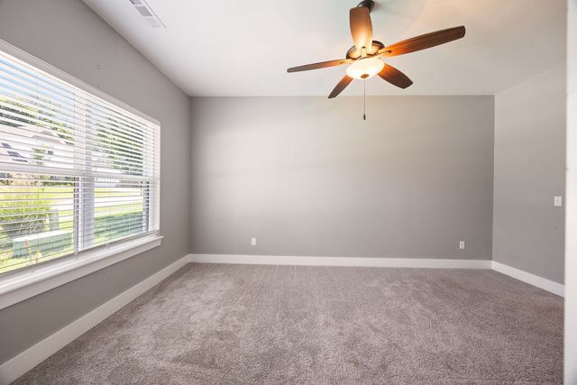 334 W Kinniburgh Drive, Farmington, AR 72730