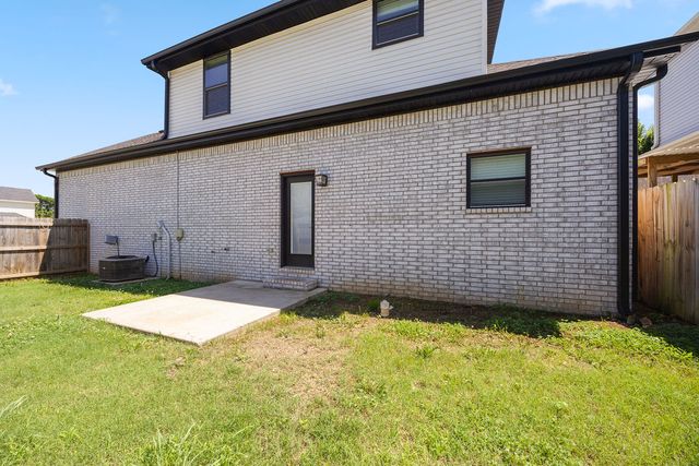 334 W Kinniburgh Drive, Farmington, AR 72730