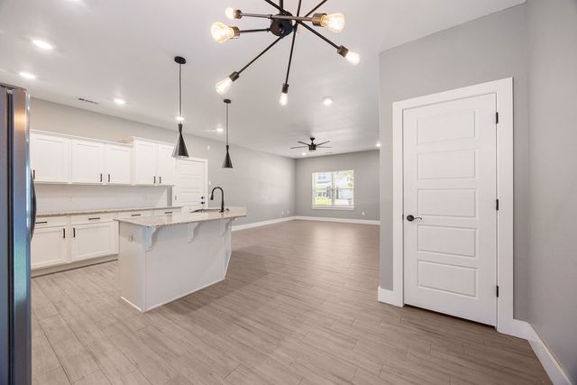334 W Kinniburgh Drive, Farmington, AR 72730