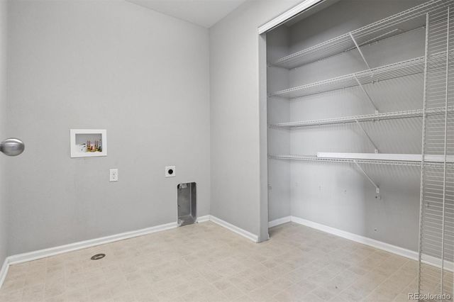 7460 S Old Hammer Way, Aurora, CO 80016