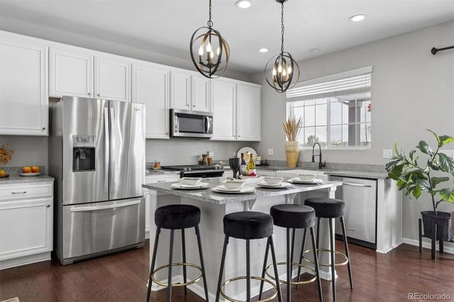 7460 S Old Hammer Way, Aurora, CO 80016