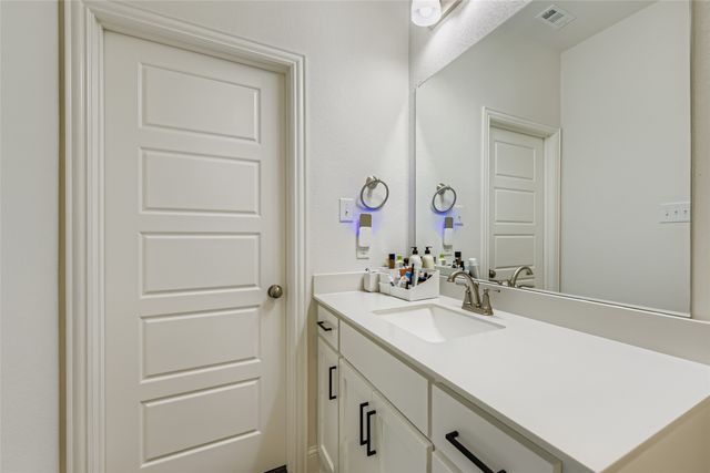 6811 Joelene Rae Drive, Arlington, TX 76001