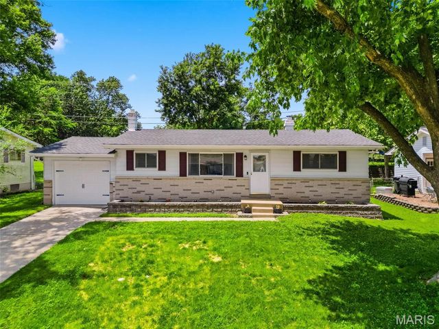 1607 Barbara Drive, St Charles, MO 63303