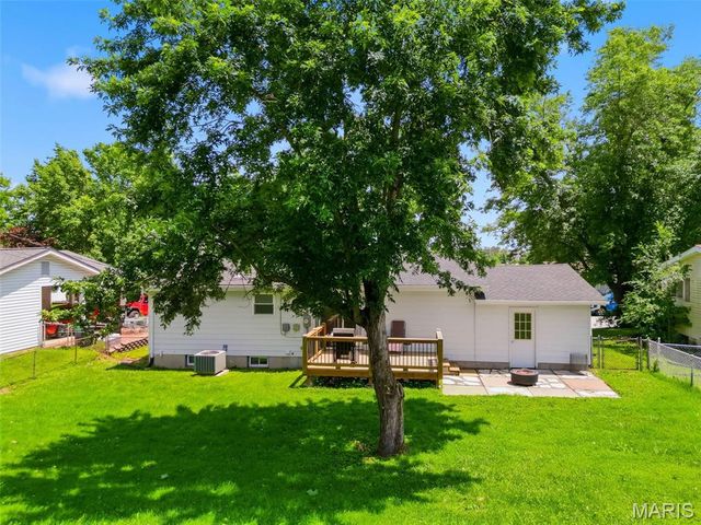 1607 Barbara Drive, St Charles, MO 63303