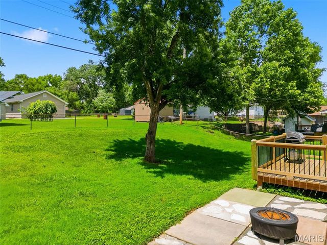 1607 Barbara Drive, St Charles, MO 63303