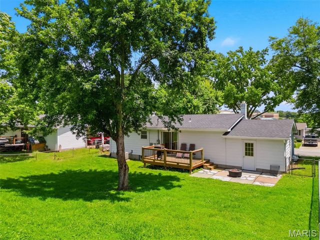 1607 Barbara Drive, St Charles, MO 63303